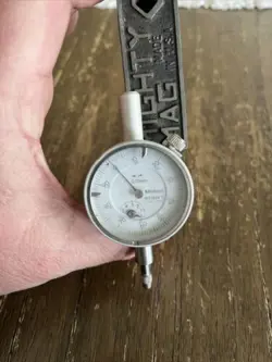 MITUTOYO NO. 1044 DIAL INDICATOR 0.01 MM WORKING PLUS MIGHTY MAG