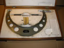 MITUTOYO 103-225A OUTSIDE MICROMETER 10-11