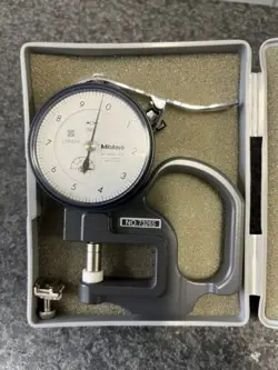 MITUTOYO DIAL THICKNESS GAUGE NO. 7326S  WITH STAND