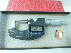 MITUTOYO  OUTSIDE  MICROMETER # 293 - 340 ..  0 - 1