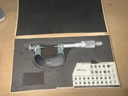 MITUTOYO THREAD MICROMETER 126-137 0-1