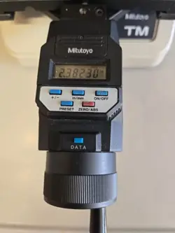 MITUTOYO 176-812A TM TOOLMAKERS MICROSCOPE WITH 164-162 DIGITAL MICROMETERS