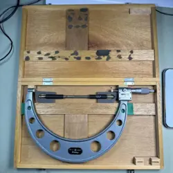 MITUTOYO 193-221 10-11″ DIGITAL OUTSIDE MICROMETER .0001