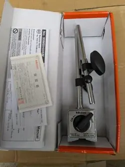 MITUTOYO MAGNETIC BASE STAND - USED AS A FIXTURE FOR DIAL GAUGES AND PICK TESTS