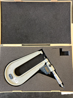 MITUTOYO 389-711-30 DIGITAL DEEP THROAT MICROMETER 0-1
