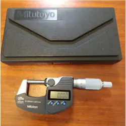 MITUTOYO DIGITAL MICROMETER 0-25MM MDC-25PX 293-240-30 VG LIMITED FROM JAPAN