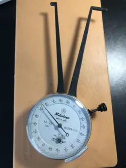 MITUTOYO  DIAL CALIPER GAUGE 209-113 JAPAN