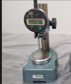 MITUTOYO THICKNESS GAUGE