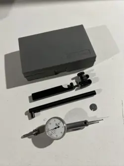 MITUTOYO DIAL TEST INDICATOR 513-118 WITH CASE AND ATTACHMENTS 0.001 JEWELED