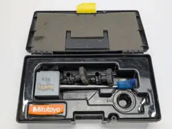 MITUTOYO NO 7010SN MAGNETIC BASE W/ CARRY CASE