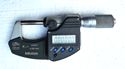 MITUTOYO 293-330 OUTSIDE DIGITAL MICROMETER, RATCHET STOP, 0-1