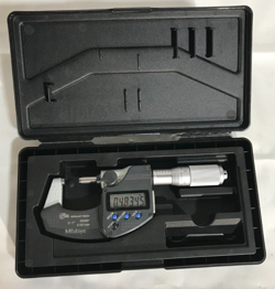 MITUTOYO NO. 293-335-30 IP-65 COOLANT PROOF METER