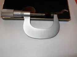 MITUTOYO METRIC 0-25MM AND 25-50MM MICROMETERS