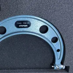 MITUTOYO SCREW MICROMETER