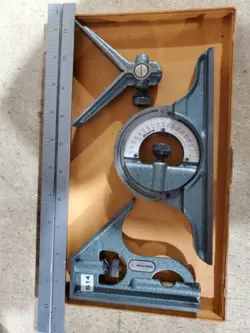 MITUTOYO  COMBINATION SET SQUARE, CENTER HEAD, PROTRACTOR /12