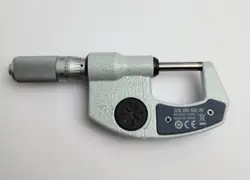 MITUTOYO 293-832-30 DIGITAL MICROMETER