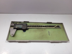 MITUTOYO CALIPERS/ MODEL : CD -6  BS / 500- 136
