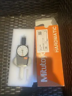 MITUTOYO 811-335 ANALOG HARDNESS TESTER