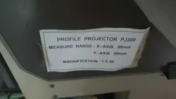 MITUTOYO PJ-300 PROFILE PROJECTOR X-AXIS 50MM Y-AXIS 50MM MAGNIF. 1X20