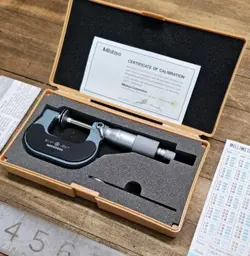 MITUTOYO NO. 123-125A 0-1 INCH PRECISION DISC-FLANGE MICROMETER JAPAN ☆NEW