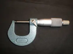 MITUTOYO 103-260 OUTSIDE MICROMETER 0-1 INCH, 0-25MM LOT 115