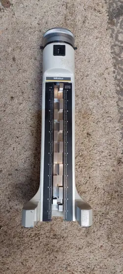MITUTOYO 515-319 HEIGHT MASTER 12