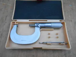 MITUTOYO MICROMETER , 1-2