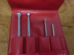 HOLE GAUGES