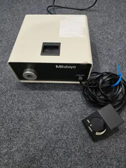 MITUTOYO 50AAB304 LAMPLINK ILLUMINATOR LIGHT SOURCE (POWERS ON)