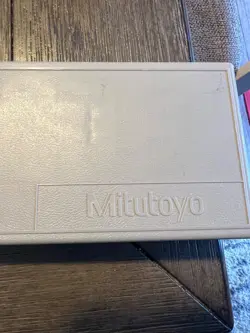 MITUTOYO DIGITAL CALIPER MODEL CD-6' CS