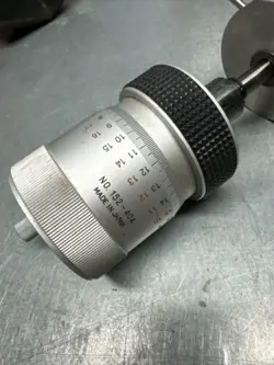 MICROMETER MITUTOYO 152-404 METROLOGY 0-1” .0001” MACHINIST