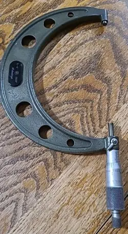 MITUTOYO NO. 103-220A OUTSIDE MICROMETER 5-6