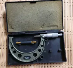MITUTOYO MICROMETER NO. 103-218 3-4” .0001 GRAD W/CASE