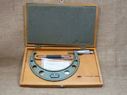 MITUTOYO MICROMETER- NO. 103-220   5-6