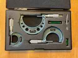 MITUTOYO OUTSIDE MICROMETER SET, 0” TO 3”