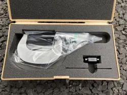MITUTOYO MICROMETER 25-50MM 0.01MM