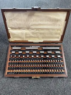 MITUTOYO 88 PC SQUARE 