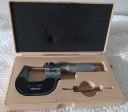 MITUTOYO 103-125 0 TO 25 MM RANGE, 0.01MM GRADUATION, MECHANICAL OUTSIDE MIC
