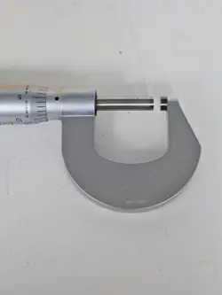 MITUTOYO 101-105, 0-1