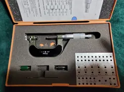 MITUTOYO 116-106 SERIES 116 INTERCHANGEABLE-ANVIL-TYPE PANA MICROMETER, 1 TO 2