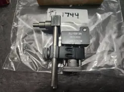 MITUTOYO #950-110 ZERO IT ZERO CENTER FOR TEST INDICATORS W/DOVETAIL USA W/BOX