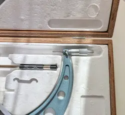 MITUTOYO MICROMETER [275-300] JAPAN