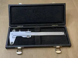 MITUTOYO VERNIER CALIPER W/ CASE 0-7