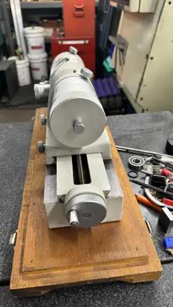 MITUTOYO BENCH COMPARATOR (CODE NO. 162-102) S/N 78056 0-1