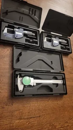 MITUTOYO DIGITAL CALIPER SET