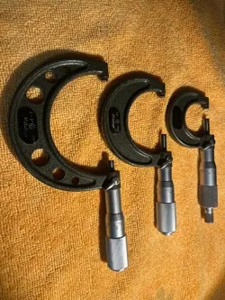 SET OF 3 MITUTOYO OUTSIDE MICROMETER, .0001” (0-1”, 1”-2” AND 2”-3”).