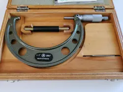 MITUTOYO 4