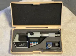 MITUTOYO 0-1” DIGITAL MICROMETER # 293-701- WRENCH & EXTRA BATTERY, BARELY USED