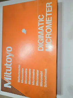 MITUTOYO DEPTH MICROMETER 329-350-10 DMC4-6MB WITH 6 RODS