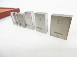 MITUTOYO 516-103-26 METRIC STEEL GAGE BLOCK GRADE 0 INSPECTION RECTANGULAR